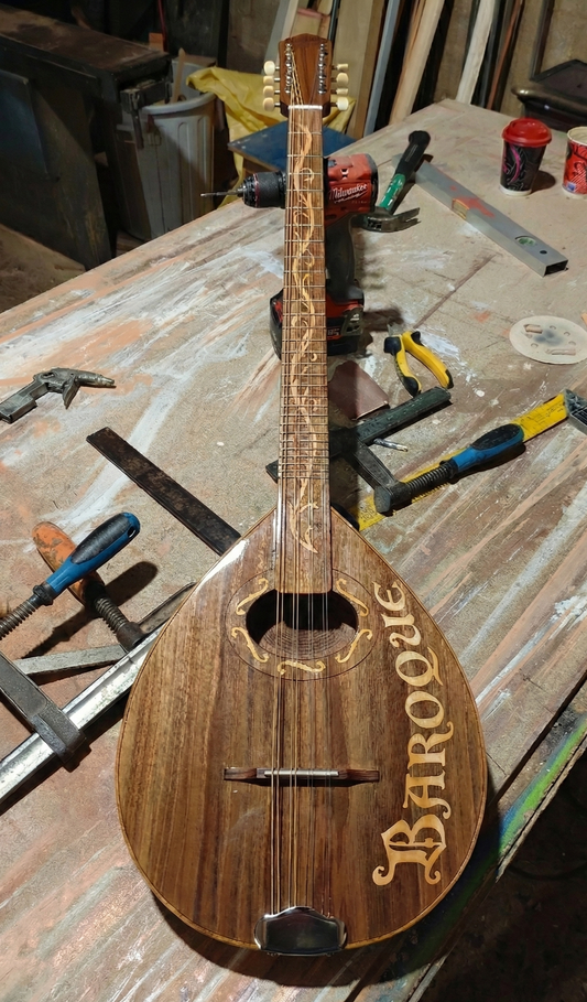 Custom Επιγραφές & Κατασκευές.